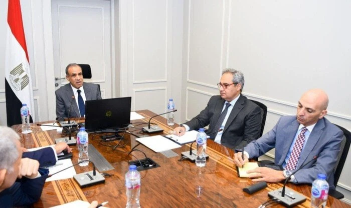 وزير الخارجية يعقد اجتماعا افتراضيا مع البعثة الدائمة في جنيف وقطاع حقوق الإنسانعبدالعاطي يعقد اجتماع افتراضي مع البعثة الدائمةعقد الدكتور بدر عبد