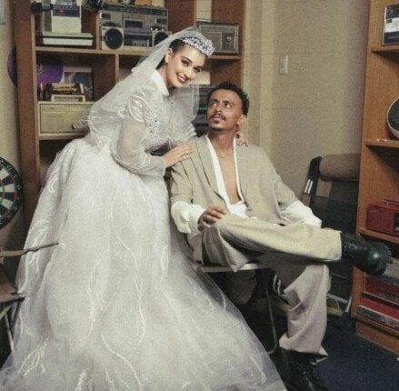 بفستان الفرح والبدلة.. كزبرة يكشف عن موعد طرح فرحي صورةكشف الفنان أحمد بحر، الشهير ب كزبرة عبر حسابه الرسمي بموقع تداول الصور والفيديوهات إنستجرام عن موعد طرح ثاني أغاني ألبومه الت