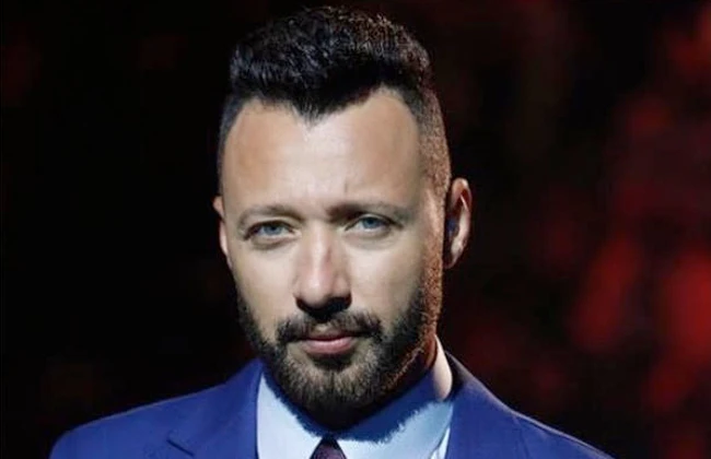 أحمد فهمي يتحدث عن زواجه المبكر ورأيه في زينة ونيللي كريم افاق عربية - خلال لقائه ببرنامج في البوكس، الذي يعرض على فيسبوك كشف الفنان أحمد فهمي نجم