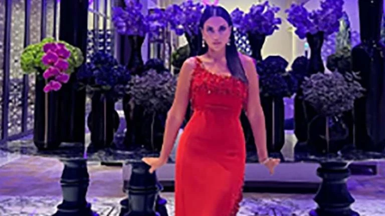 بالصور.. درة تتألق بفستان أحمر في أحدث جلسة تصوير تعرف على التالي بالصور.. درة تتألق بفستان أحمر في أحدث جلسة تصوير، 04 27 م الثلاثاء 03 سبتمبر 2024