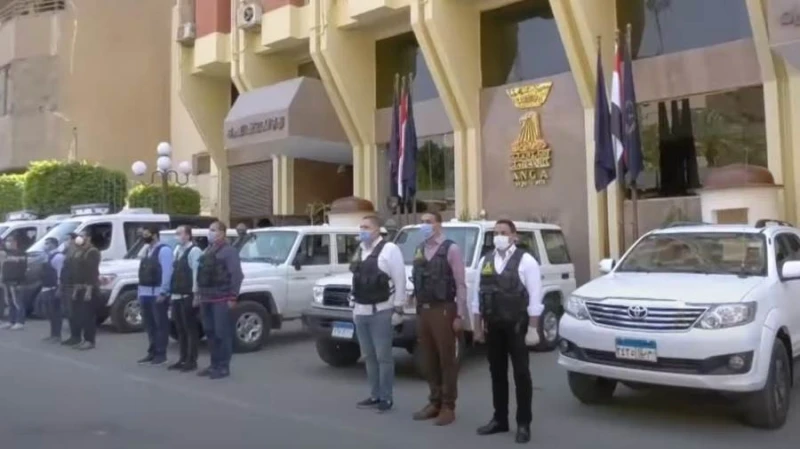 ضبط 175 ألف قرص كبتاجون ب210 ملايين جنيه في مطروح ضبطت الأجهزة الأمنية بوزارة الداخلية، 175 ألف قرص من مخدر الكبتاجون بحوزة أحد العناصر الإجرامية في