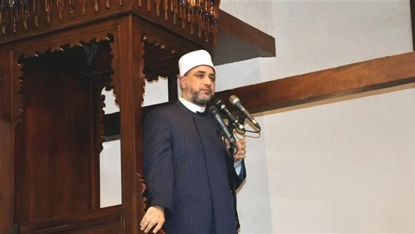 خطبة الجمعة اليوم خطيب الأوقاف: الفرح بالجناب النبوي سعادة بفضل الله وبرحمتهشهد الدكتور أيمن علي عبده أبو عمر رئيس الإدارة المركزية لشئون الدعوة؛ خطبة الجمعة اليوم، نائبا عن الدكتو