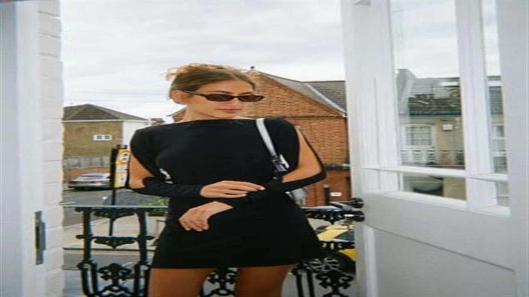 فنون: بفستان قصير.. كنزي عمرو دياب تخضع لجلسة تصوير جديدة وشقيقتها تعلق 06:02 م الإثنين 09 سبتمبر 2024 شاركت كنزي ابنة المطرب عمرو دياب، متابعيها أحدث جلسة تصوير جديدة خضعت لها مؤخ