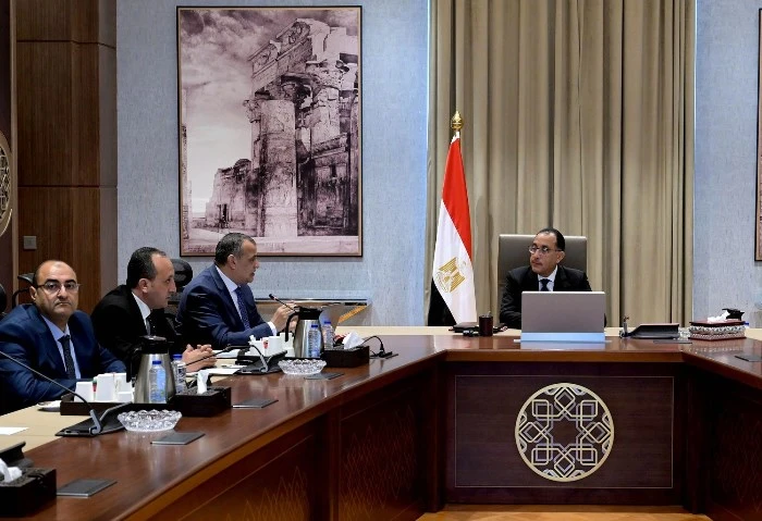 صناعة محلية بالكامل، مصر تنتج أول جهاز لاستخراج الماء من الهواء عقد الدكتور مصطفى مدبولي، رئيس مجلس الوزراء، اجتماعا، اليوم الإثنين 23 سبتمبر 2024؛ مع المهندس محمد صلاح الدين مصطفى