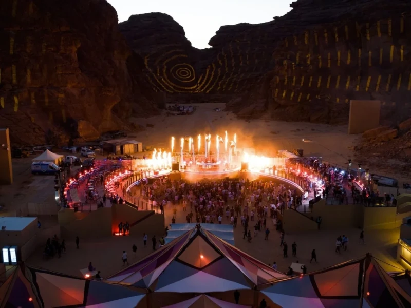 أزمث العلا 2024: رحلة ترفيهية لا تنسى في قلب الواحة القديمةمع اقتراب موعد أزمث العلا 2024، المهرجان الموسيقي والترفيهي الأبرز على مستوى المنطقة، يتطلع ضيوف العلا لتجربة مميزة تجمع