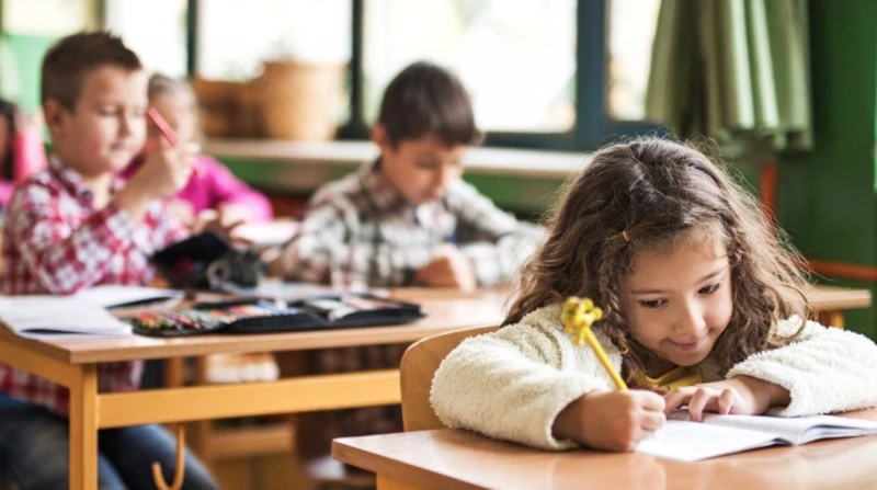 ماء ورياضة وتأمل.. 7 نصائح لتعزيز التحصيل الدراسي لدى الطلاب مع اقتراب موعد انطلاق العام الدراسي الجديد، 21 سبتمبر الجاري، يحتاج الطلاب إلى تعزيز