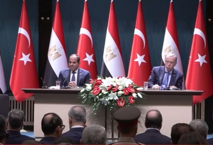 الإعلان المشترك: مصر وتركيا رحبا بتوقيع مذكرات تفاهم في عدد من المجالات خلال زيارة الرئيس عبد الفتاح السيسي، إلى العاصمة التركية أنقرة في إطار تلبية