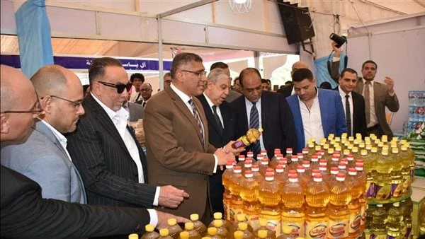 رئيس غرفة الجيزة يشارك المحافظ افتتاح معرض أهلا مدارس بفيصل شارك المهندس أسامة الشاهد رئيس الغرفة التجارية للجيزة ، المهندس عادل النجار محافظ الجيزة