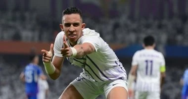 -منافس الأهلى.. رحيمى على دكة العين ضد أوكلاند سيتي بكأس إنتركونتيننتال .. أعلن هيرنان كريسبو، المدير الفني لفريق العين الإماراتي، التشكيل الأساسى