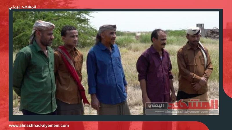 شهدت محافظة الحديدة، اليوم الاثنين، عملية إطلاق سراح خمسة أفراد كانوا متورطين في قضايا تخابر وتهريب لصالح مليشيا الحوثي الإرهابية. وجاء هذا الإفراج بعد تعهدات رسمية من قبل مدراء ال