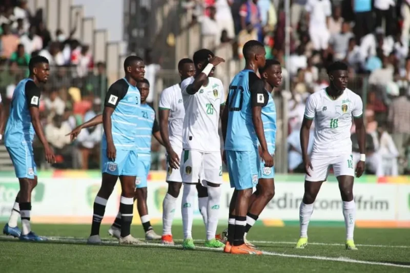 أزمة تهدد إقامة مباراة مصر وبوتسوانا بتصفيات أمم إفريقيايواجه منتخب بوتسوانا، أزمة قوية في العودة إلى بلاده قادما من موريتانيا، لمواجهة منتخب مصر، في