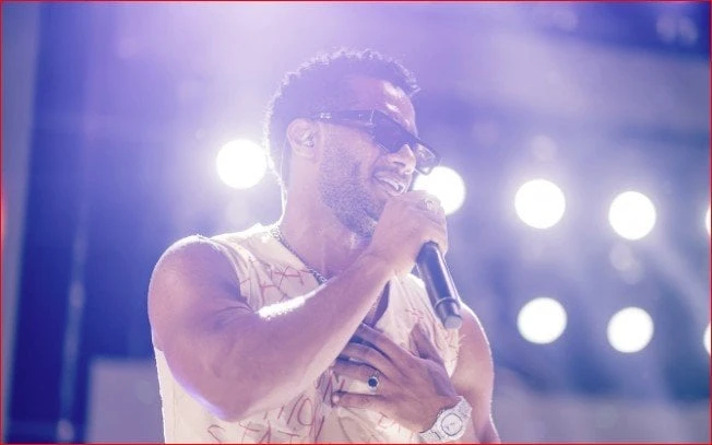 أجمل الليالي.. محمد رمضان من حفله باليوم الوطني السعودي (صور)أحيا الفنان محمد رمضان، حفلا غنائيا ضخما، يوم الجمعة الماضية، في مراسي بالساحل الشمالي،