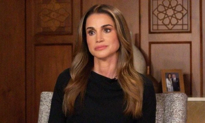 ببدلة كلاسيك.. الملكة رانيا تخطف الأنظار في أحدث ظهور لها منوعات الاسبوع الملكة رانيا.. خطفت الملكة رانيا الأنظار خلال الساعات القليلة الماضية بعد