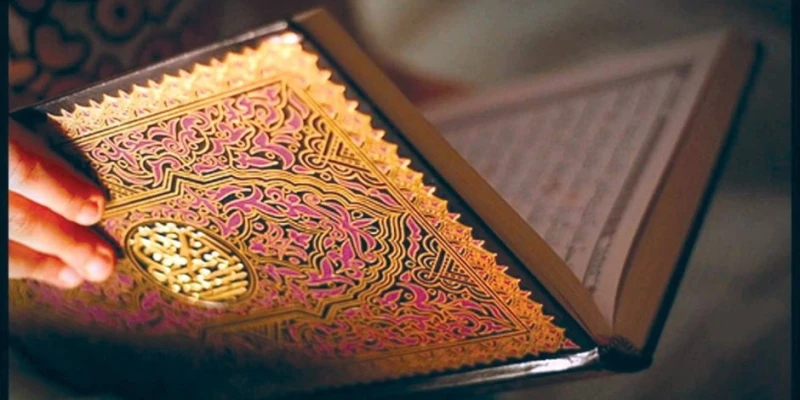 الإفتاء توضح الرأي الشرعي للتغنى ب القرآن وقراءته مصحوبا بالآلات الموسيقية ناس وخدمات شددت دار الإفتاء المصرية على أن إخضاع القرآن الكريم للنغمات الموسيقية، وقراءته قراءة مصحوبة با