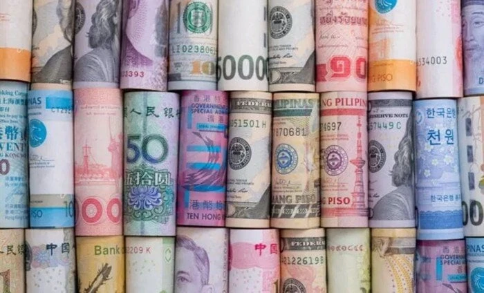 عقب قرار المركزي بتثبيت الفائدة.. أسعار العملات العربية والأجنبية مقابل الجنيهأسعار العملات العربية والأجنبية.. لم تتأثر معظم أسعار العملات العربية