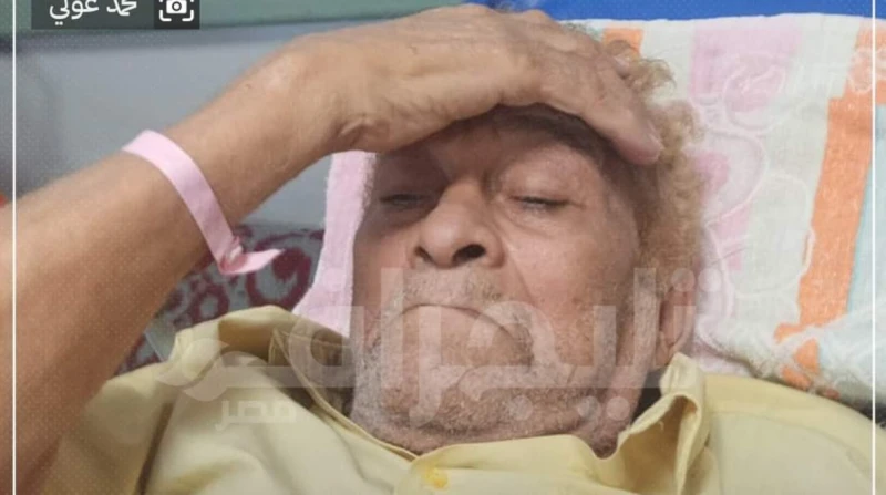 ابن صالح العويل: يتعافى مع العلاج الطبيعي.. ادعوا له كشف هشام نجل الفنان صالح العويل، أخر تطورات حالة والده، وذلك بعد تعرضه لأزمة صحية خطيرة، حيث اصيب بنزيف في المخ.جلسات علاج طبيع