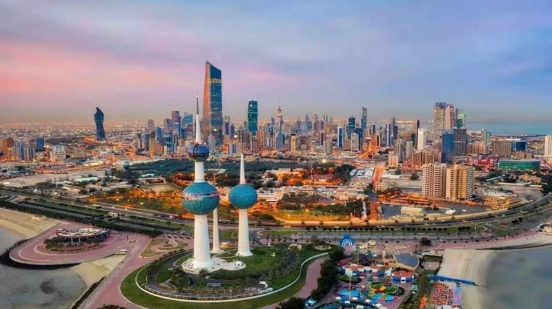 عائلة كويتية تقرر العفو عن قاتل ابنتهم اخر خبر قالت وسائل إعلام محلية، أن عائلة امرأة كويتية، لقيت مصرعها عام 2016 على يد صديقتها في جريمة شهيرة،