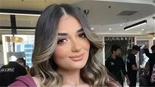 نجوم الفن: من طالبة جامعية ل سيدة أعمال..ملك أحمد زاهر بوجهان مابين الدراما والسينما تستعد الفنانة الشابة ملك أحمد زاهر للمشاركة في بطولة فيلم جديد