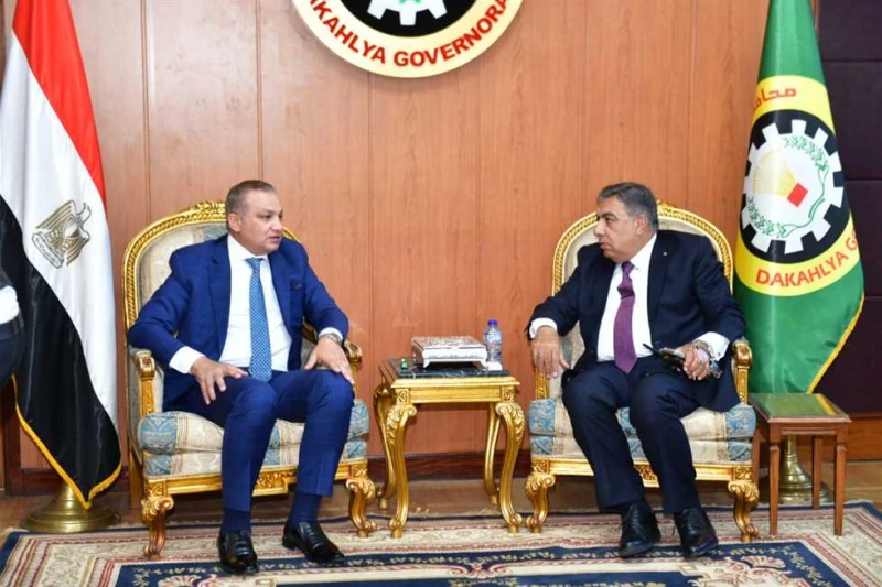 محافظ الدقهلية ورئيس التنمية الحضارية يتابعان مشروعات تطوير عواصم المحافظات استقبل اللواء طارق مرزوق، محافظ الدقهلية، اليوم الثلاثاء، المهندس خالد صديق، رئيس مجلس إدارة صندوق التنم