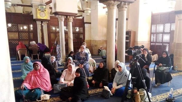 البرامج الموجهة للمرأة بالأزهر الشريف تناقش مفهوم التربية الجماليةعقد الجامع الأزهر الشريف الندوة الأسبوعية للبرامج الموجهة للمرأة، تحت عنوان التربية الجمالية للأبناء، وذلك بحضور ا