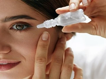 طرق علاج جفاف العين.. تخفيف الأعراض وتحسين الراحة البصريةجفاف العين هو حالة شائعة تحدث عندما لا تنتج العين كمية كافية من الدموع أو عندما تكون الدموع