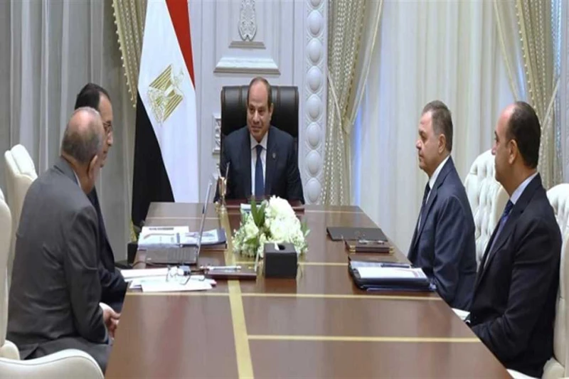 الرئيس السيسي يوجه بتكثيف العمل بمشروعات الطاقة المتجددة اجتمع الرئيس عبدالفتاح السيسي، اليوم، مع الدكتور مصطفى مدبولي، رئيس مجلس الوزراء، واللواء