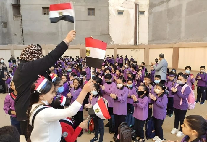 كيف يعفى أبناء الأرامل والمطلقات من مصاريف المدارس؟ اعرف الإجراءات فى إطار سعى الدولة والحكومة المصرية فى تخفيف العبء عن كاهل المواطنين البسطاء، وذلك فى ظل الأزمة الاقتصادية التى ي