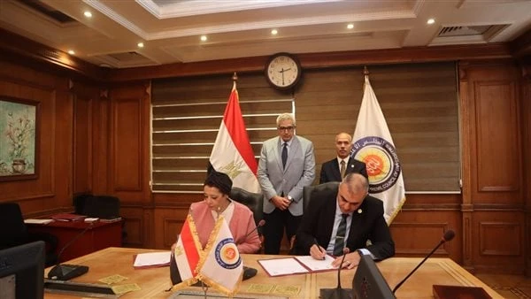 مكتبة مصر العامة توقع بروتوكولا لاعتماد مركز تدريبها كجهة أساسية للتحول الرقميوقعت رانيا شرعان مديرة مكتبة مصر العامة الرئيسية بالدقي، بروتوكول تعاون