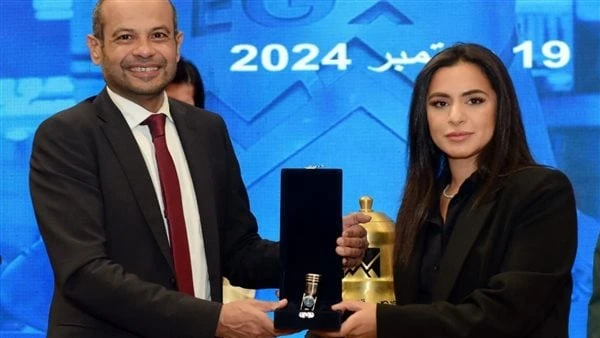 رئيس البورصة يشارك قيادات شركة أسمدة شهيرة فعالية قرع الجرسنظمت شركة أسمدة شهيرة اليوم الخميس ، مؤتمرا صحفيا وذلك ضمن فعالية قرع الجرس التي أقامتها