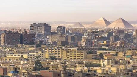 بينهم روس وأتراك.. حادث كبير لأتوبيس سياحي في مصر متفرقات وبحسب موقع القاهرة 24، فإن الأتوبيس كان يقل يقل 43 سائحا و3 مصريين بطريق السويس - القاهرة،