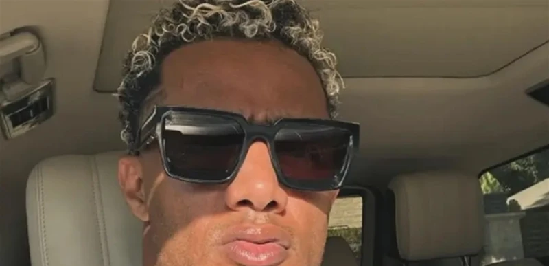 فنون ومشاهير: اشتباك ولكمات.. بلاغ ضد ابن محمد رمضان إليكم ما حصل في حادثة مثيرة للجدل، اتهمت سيدة نجل الفنان المصري محمد رمضان بإصابة نجلها بعد التعدي عليه بالضرب في نادي شهير بمد