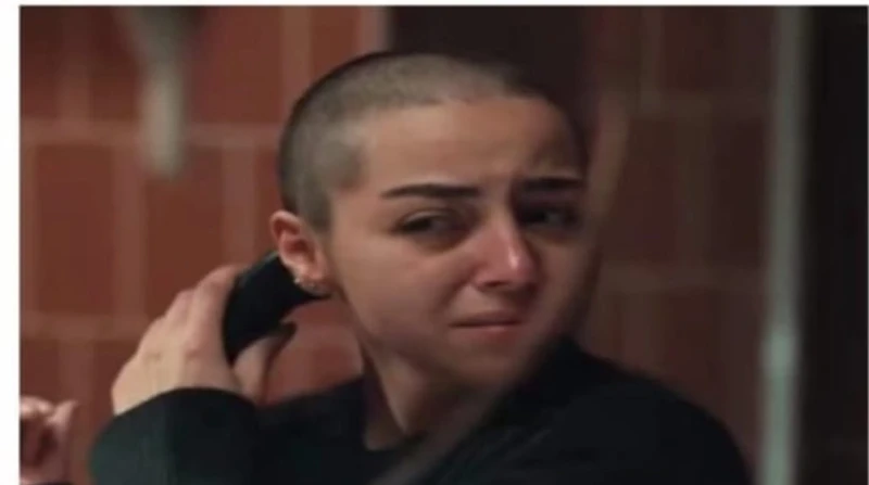 إلهام صفي الدين عن بكائها في زفاف محمود شاهين: حبيبي هيتاخد علقت الفنانة إلهام صفي الدين، ابنة شقيقة الفنانة إلهام شاهين، على بكائها في حفل زفاف ابن