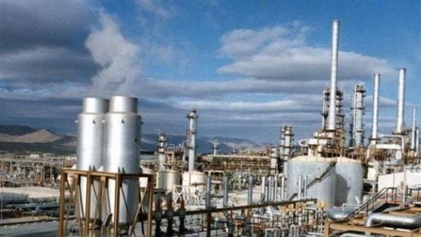 انخفاض أرباح شركة كيما خلال العام المالي الماضي كشفت شركة الصناعات الكيماوية المصرية - كيما، التابعة للشركة القابضة للصناعات الكيماوية، إحدى شركات