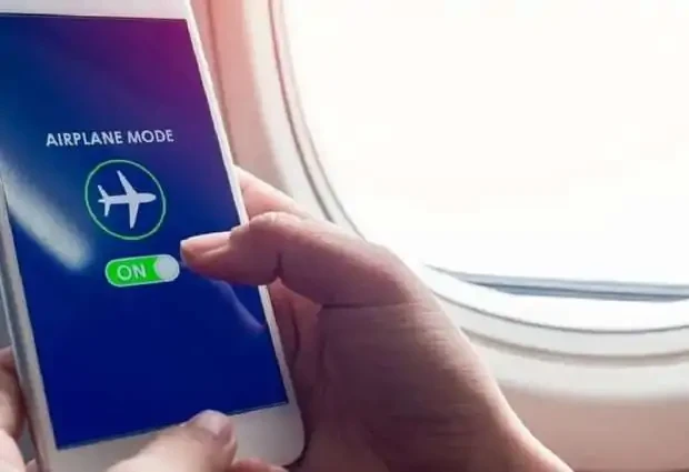 حافظ على صحتك عند تفعيل وضع الطيران على هاتفك المحمول مزايا مذهلة لاتتوقعهاالطيران , ليس فقط ميزة مخصصة للمسافرين على متن الطائرات ، بل يمكن أن يقدم