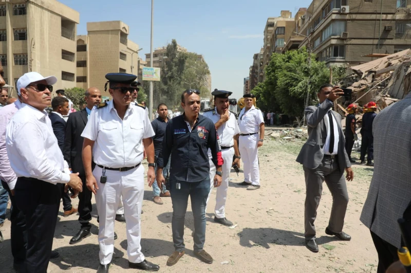 تفاصيل انهيار عمارة أرض الجولف والكشف عن الخسائر 5 سيارات والبحث عن الضحايا تفاصيل انهيار عمارة أرض الجولف والكشف عن الخسائر 5 سيارات والبحث عن