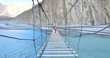 رحلات زيادة الأدرينالين.. تعرف على أكثر 10 جسور جنونا ورعبا فى العالم صور المرأة والمنوعات إذا كنت تعانى من قلة الأدرينالين ، فربما تكون هذه المجموعة
