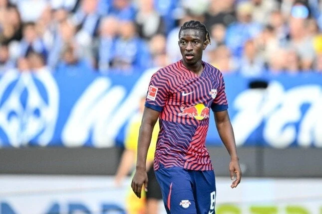 -بسبب ارتجاج في المخ.. هايدارا يغيب عن منتخب مالي بتصفيات أمم إفريقيا .. تأكد غياب المالي الدولي أمادو هايدارا لاعب لايبزج عن الجولة المقبلة لتصفيات