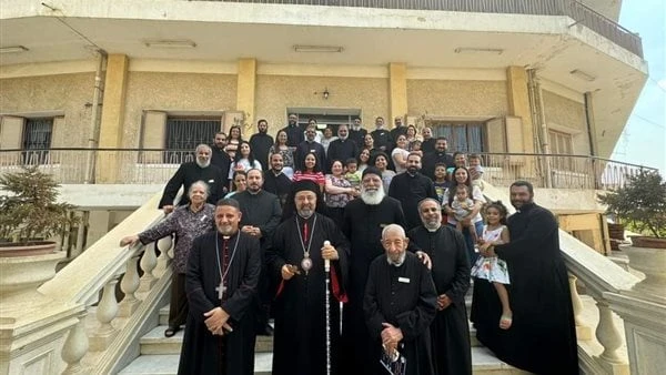 فن التميز.. بطريرك الأقباط الكاثوليك يلتقي الكهنة المتزوجين وعائلاتهم صور التقى غبطة البطريرك الأنبا إبراهيم إسحق اليوم، بطريرك الإسكندرية للأقباط الكاثوليك، المشاركين في الندوة ال