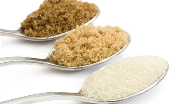 احترس منها.. 5 أنواع سكر تدمر الكبد يلجأ عدد كبير من الأشخاص الذين يرغبون فى إنقاص الوزن إلى تناول أنواع معينة من السكر الصناعي منخفضة السعرات الحرارية.ولكن ما لايعرفه الكثير من ال