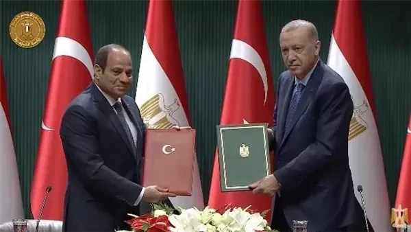 تفاصيل توقيع 10 مذكرات تعاون في جميع المجالات بين مصر وتركياشهد الرئيس السيسي ونظيره التركي رجب طيب أردوغان، توقيع 10 اتفاقيات تعاون ومذكرات التفاهم