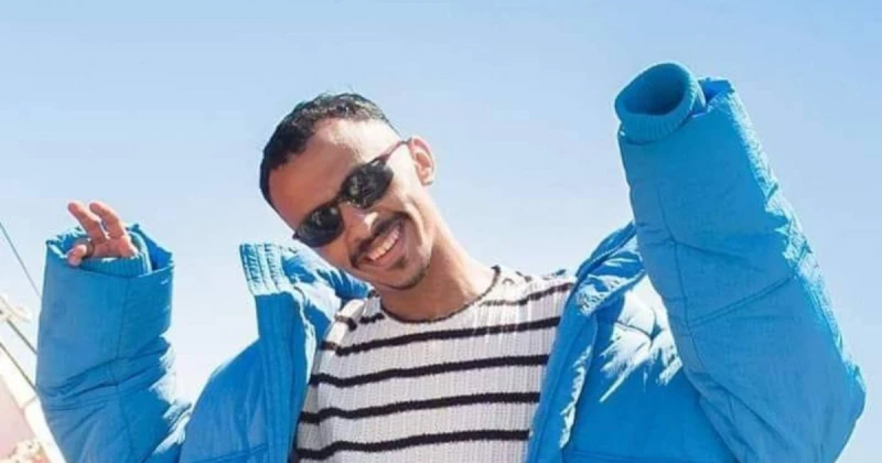 الفن و المشاهير: كزبرة يعلن طرح ميني البوم جديد بعنوان الفرح بهذا الموعد أعلن فنان المهرجانات المصري كزبرة طرح ميني ألبوم جديد بعنوان الفرح، بداية من