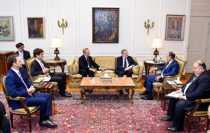 وزير الخارجية يشيد بالعلاقات بين مصر والمملكة المتحدةأشاد وزير الخارجية والهجرة وشئون المصريين بالخارج الدكتور بدر عبد العاطي ما تشهده العلاقات