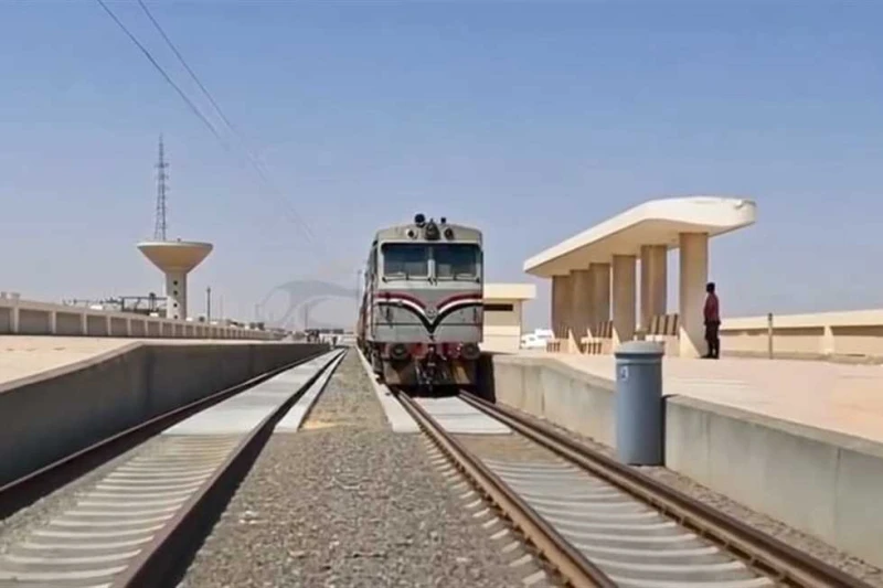 بدء أعمال تجارب تشغيل خط سكة حديد السادات- كفر داوود تقوم هيئة السكة الحديد حاليا، بأعمال تجارب التشغيل على خط سكة حديد السادات كفر داوود، ضمن خطة الهيئة لإنشاء وصلات جديدة لخدمة ا