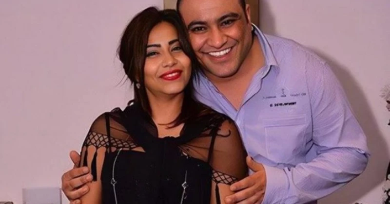 الفن و المشاهير: شيرين عبد الوهاب تعتذر من شقيقها وتنهي خلافها معه وهو : انا تحت رجلك اعتذرت الفنانة المصرية شيرين عبد الوهاب من شقيقها محمد عبد