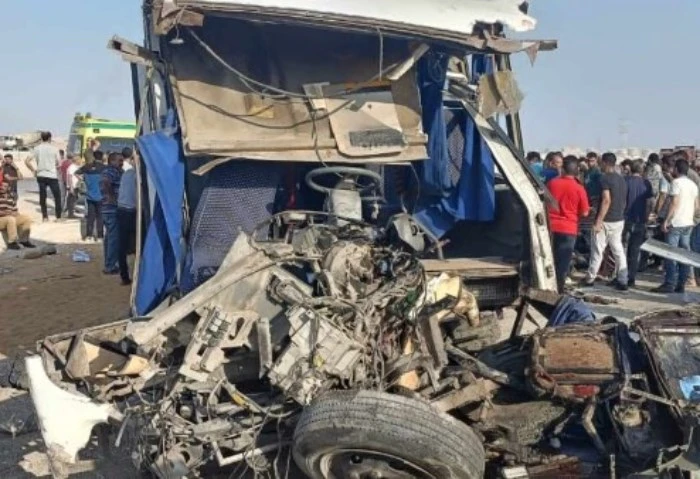 صرف مساعدات مالية عاجلة لأسر العمال الزراعيين ضحايا حادث البحيرة قرر علاء فاروق وزير الزراعة واستصلاح الأراضي، صرف مساعدات مالية عاجلة، لأهالي وأسر