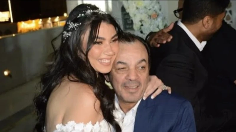 علاء مرسي يكشف سبب تأجيل حفل زفاف ابنته كشف الفنان علاء مرسي، أسباب تأجيل حفل زفاف ابنته مريم، والذي كان من المقرر أن يقام أمس الأربعاء، إلى منتصف