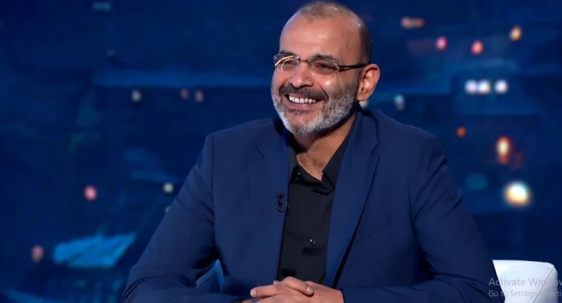 أيمن بهجت قمر بيقولك امسح الأرقام والشتات القديمةفي زمن مليء بالضغوط، تذكرنا نصيحة أيمن بهجت قمر بأهمية التخلص من الأمور الثقيلة، فإن تنظيف حياتنا ومساحتنا الرقمية يمنحنا شعورا بال