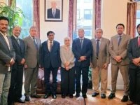 واشنطن ترفض استقبال البحسني والاعتراف به كمسؤول يمني _الأخبار المحلية الجديد برس ذكرت قناة يمن شباب، نقلا عن مصادر خاصة، أن عضو مجلس القيادة الرئاسي اليمني، فرج سالمين البحسني، زار