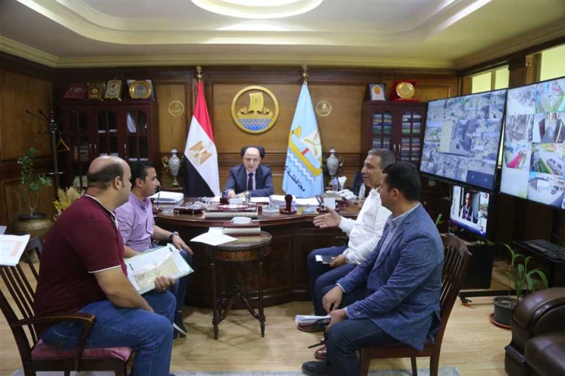 ضمن مبادرة بداية جديدة لبناء الإنسان.. محافظ كفرالشيخ يناقش 9 شكاوى لمواطنين ناقش اللواء دكتور علاء عبدالمعطي، محافظ كفرالشيخ، اليوم الأحد، 9 شكاوى