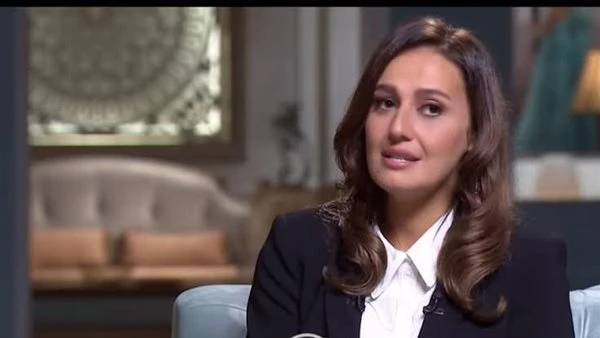 حلا شيحة في مرمي النيران بسبب ظهورها المثير للجدل وتخليها عن الحجاب تعرف على التالي حلا شيحة في مرمي النيران بسبب ظهورها المثير للجدل وتخليها عن